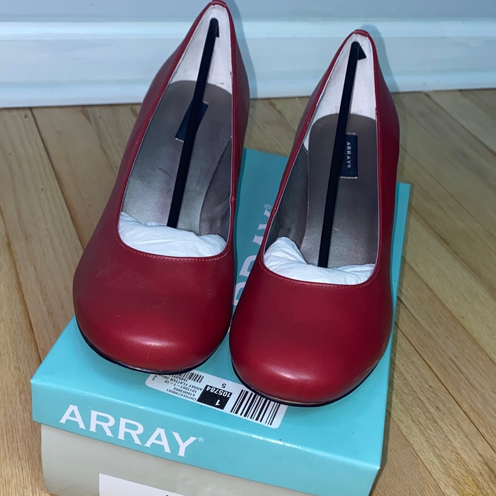 Array Classic Red Heels - image 1